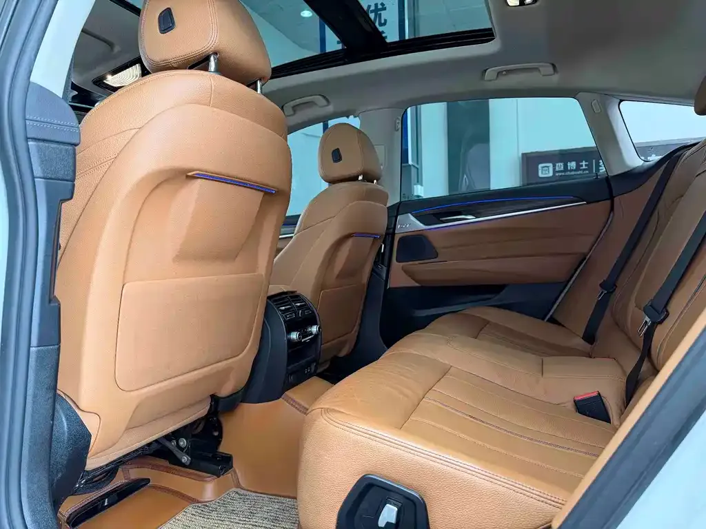 BMW 6 Series GT 2022 из CN, фото 4