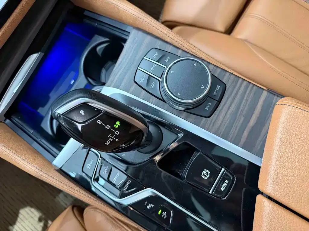 BMW 6 Series GT 2022 из CN, фото 5