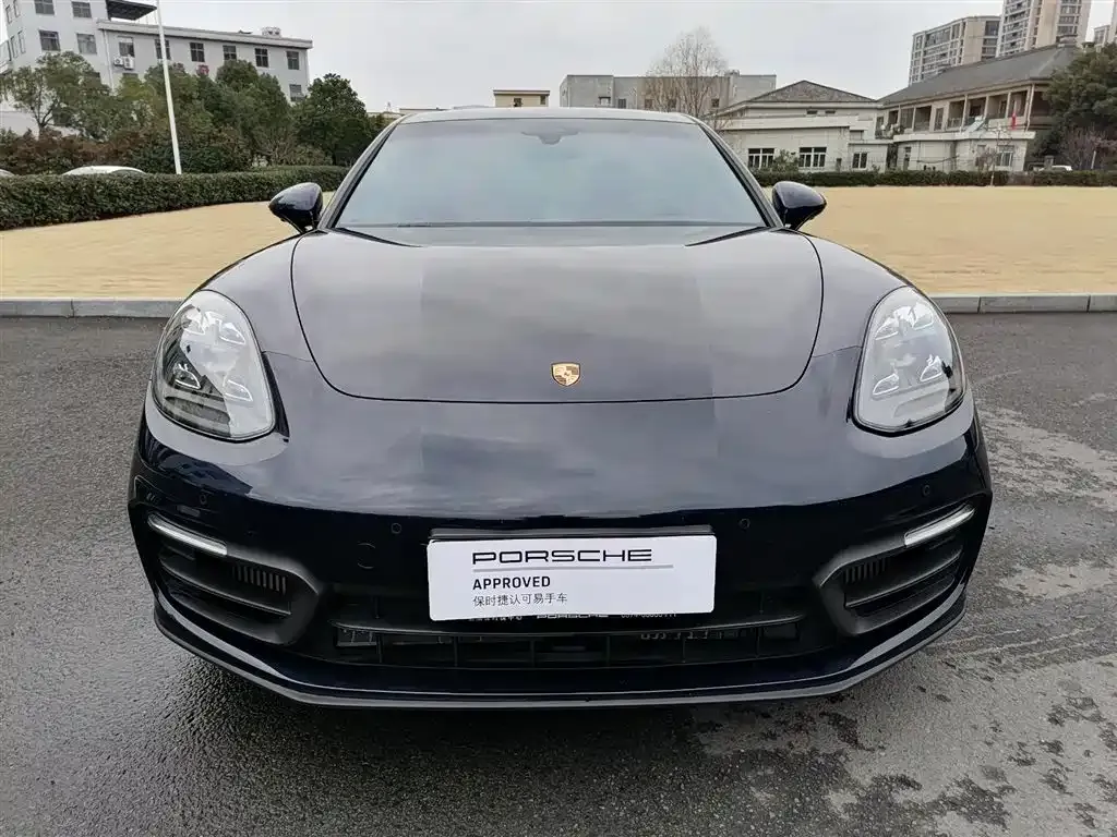 Porsche Panamera Hybrid — фото 1