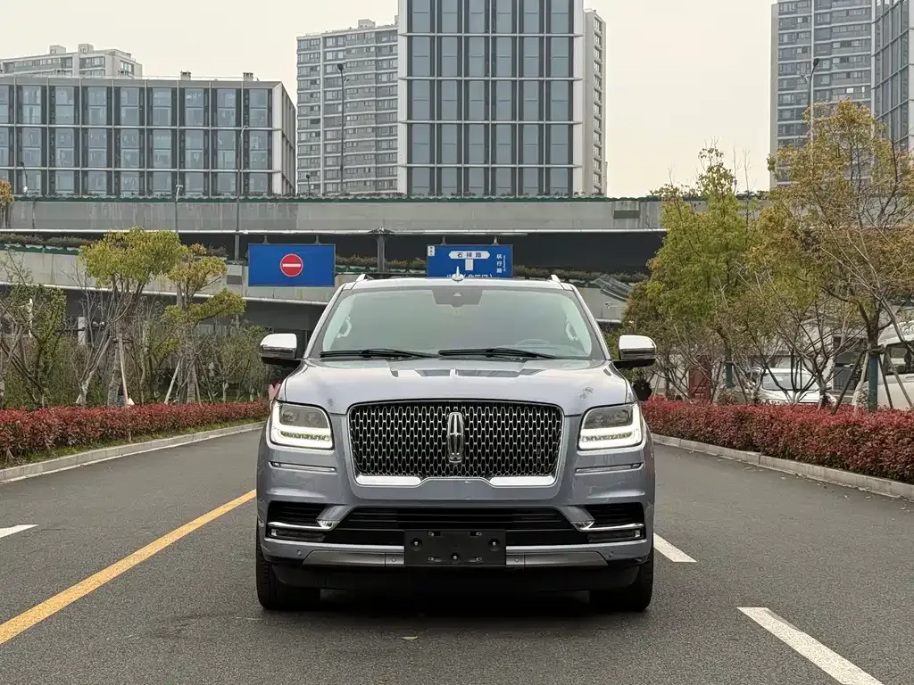 Lincoln Navigator — фото 9