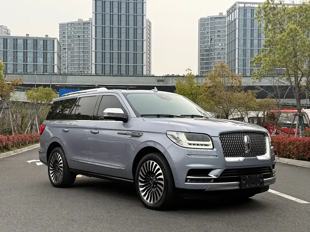Lincoln Navigator — фото 10