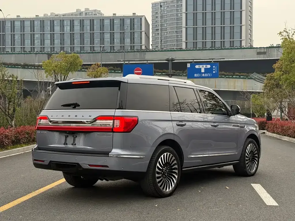 Lincoln Navigator — фото 4