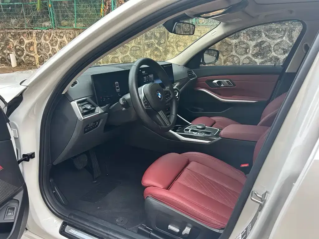 BMW 3 Series 2023 из CN, фото 5