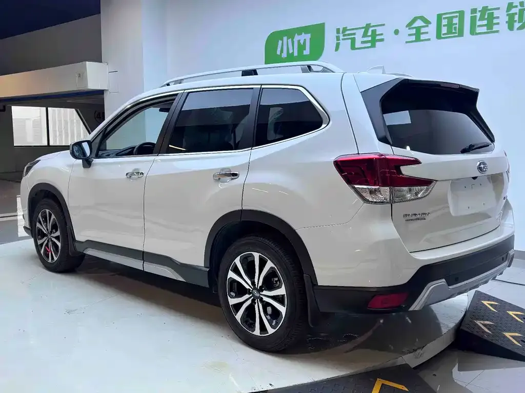Subaru Forester — фото 5