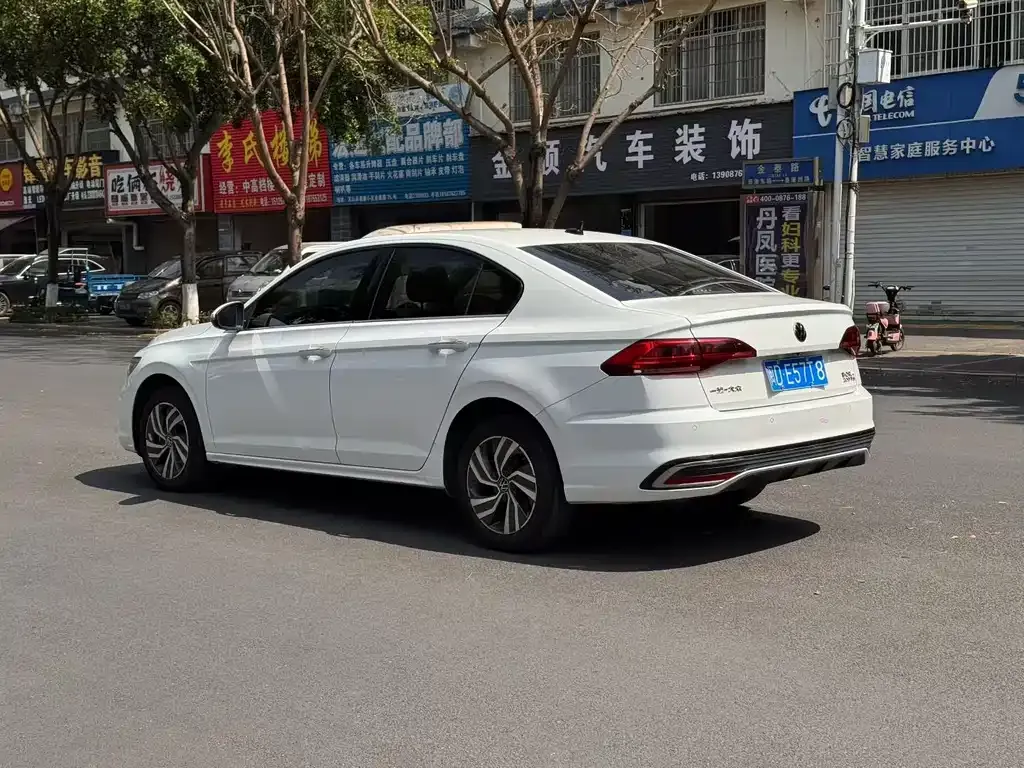 Volkswagen Bora 2023 из CN, фото 9