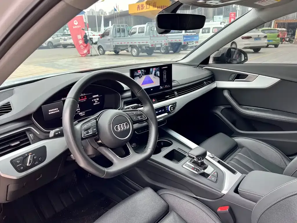 Audi A4L 2022 из CN, фото 9