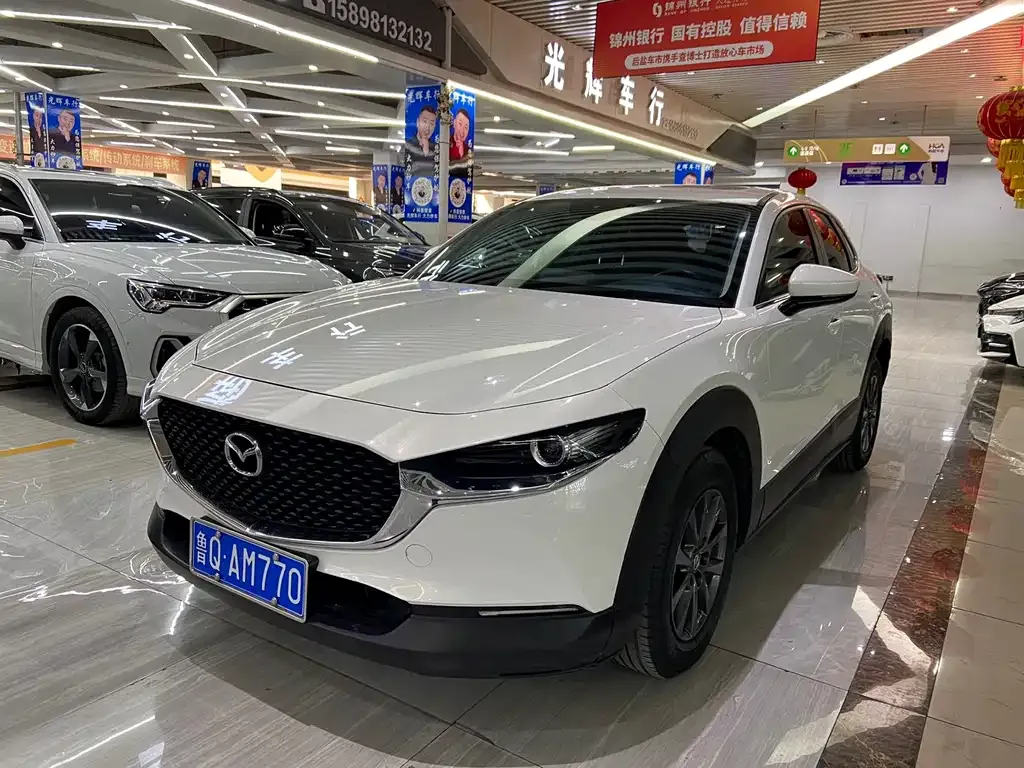 Mazda CX-30 — фото 1
