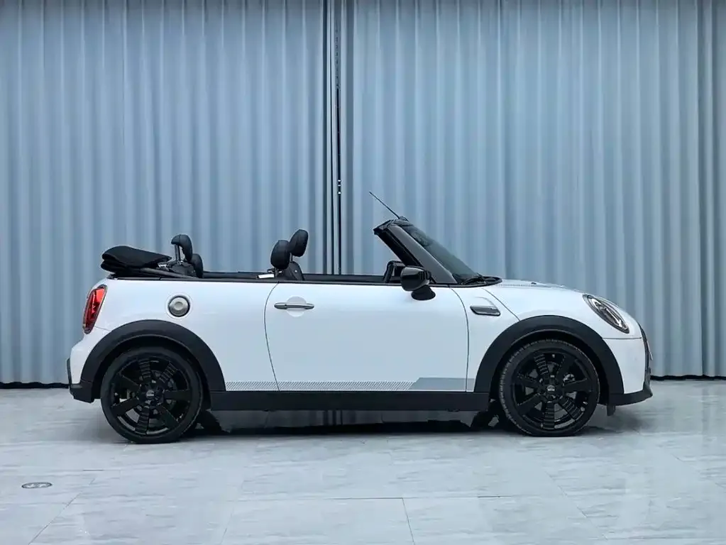 MINI Cooper (3-door) 2023 из CN, фото 3