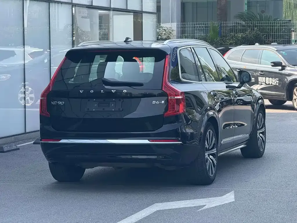 Volvo XC90 — фото 3