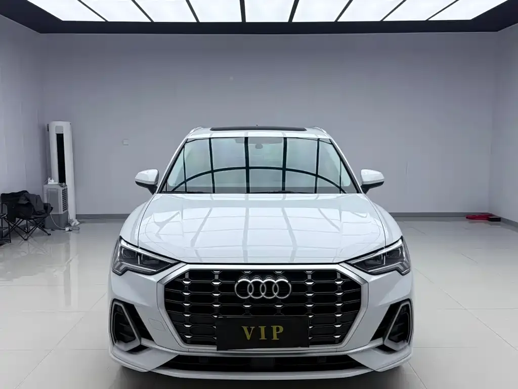 Audi Q3 — фото 9