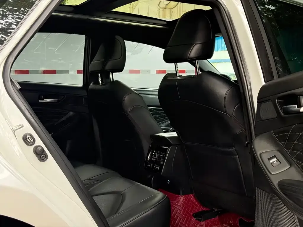 Toyota Avalon 2023 из CN, фото 10