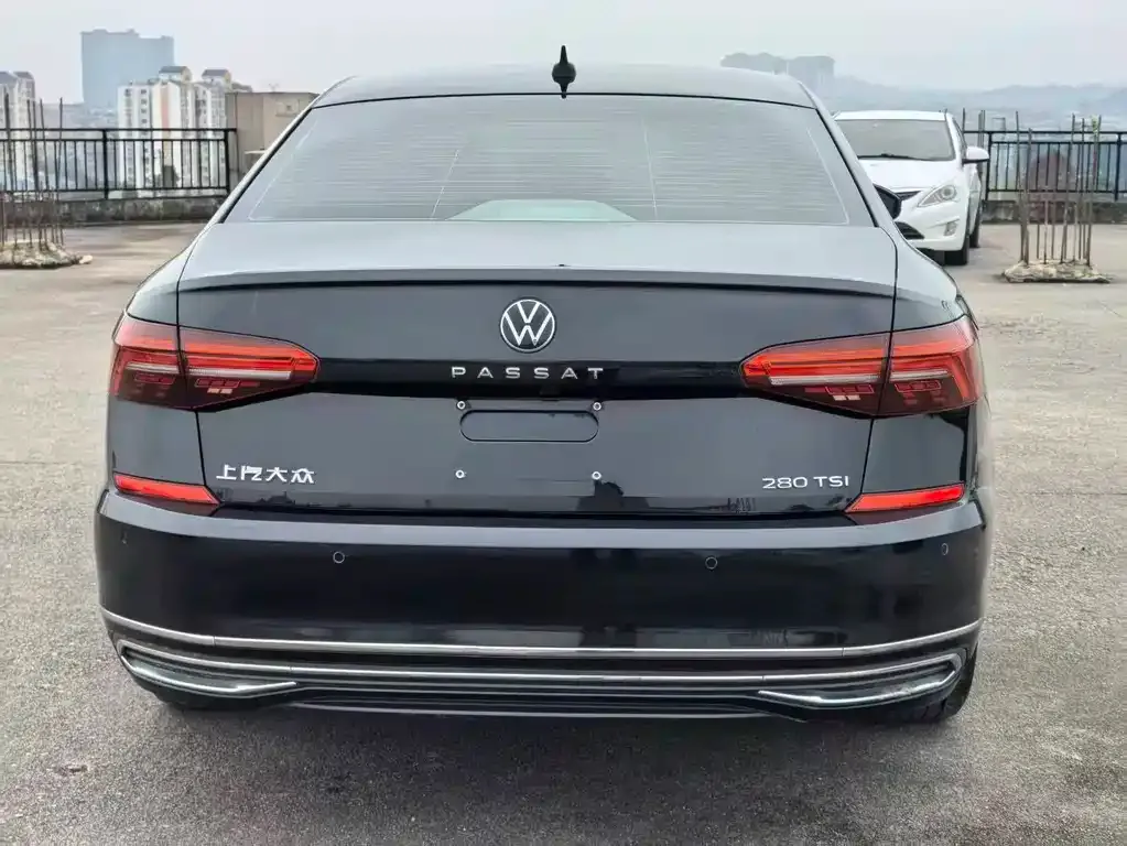 Volkswagen Passat 2022 из CN, фото 3