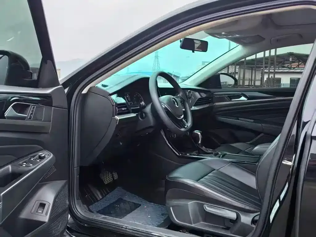 Volkswagen Passat 2022 из CN, фото 8