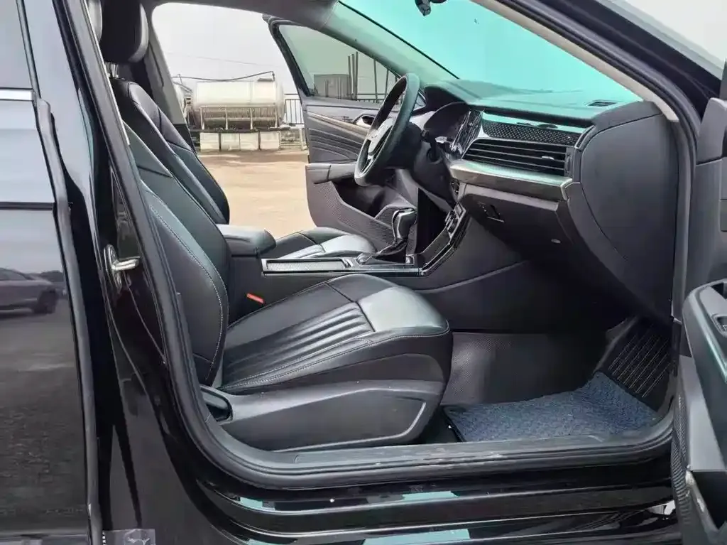 Volkswagen Passat 2022 из CN, фото 7