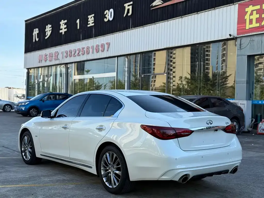 Infiniti Q50L 2021 из CN, фото 3