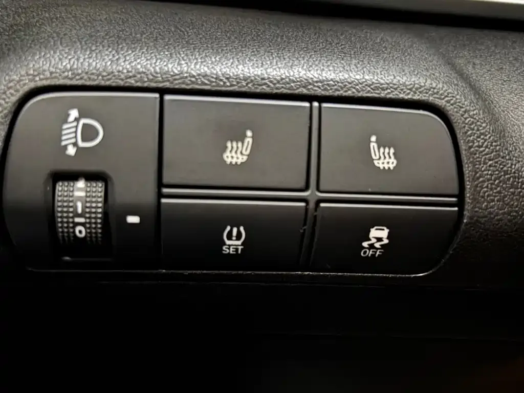 Hyundai Elantra 2023 из CN, фото 7