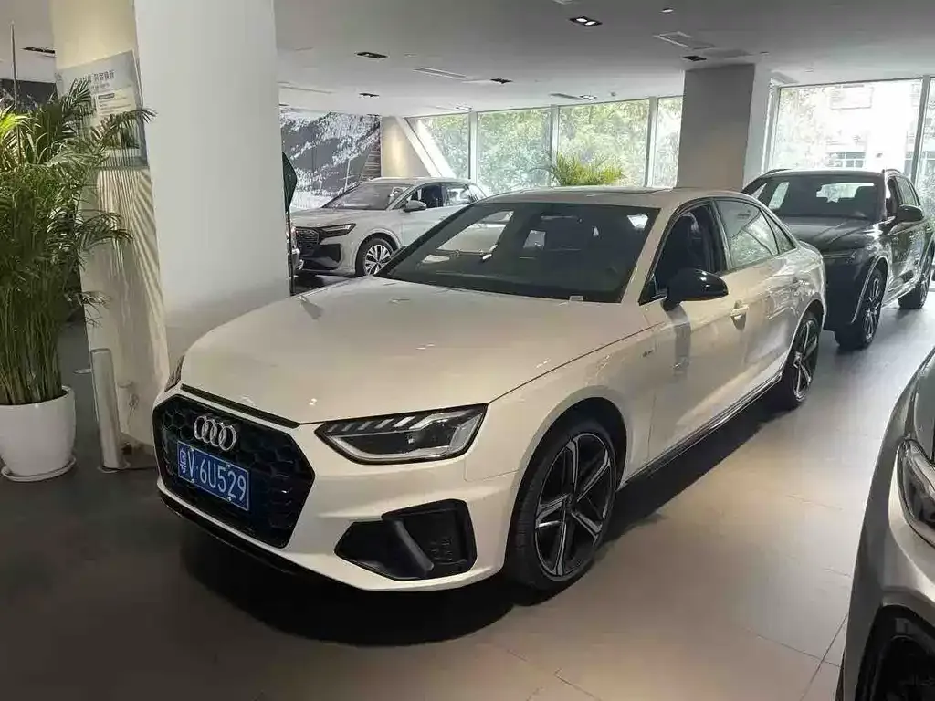 Audi A4L 2025 из CN, фото 1