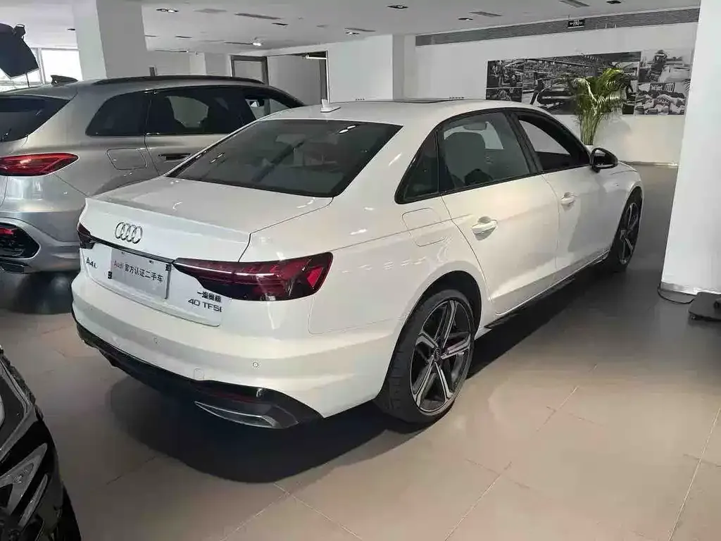 Audi A4L 2025 из CN, фото 4