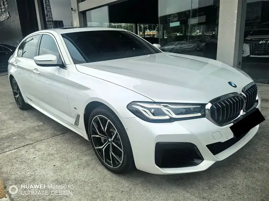 BMW 5 Series 2023 из CN, фото 8