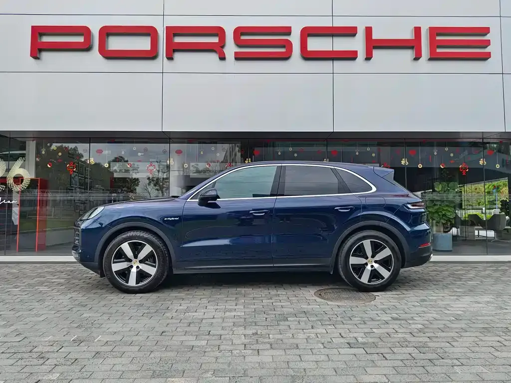 Porsche Cayenne Hybrid 2024 из CN, фото 3