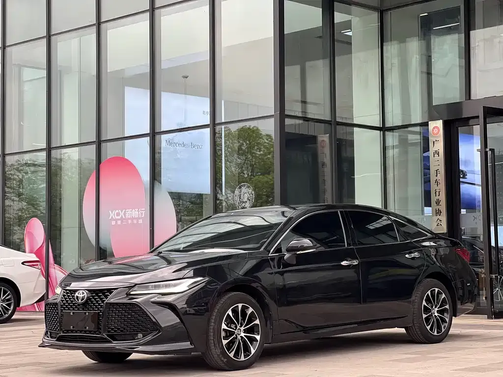 Toyota Avalon 2022 из CN, фото 1