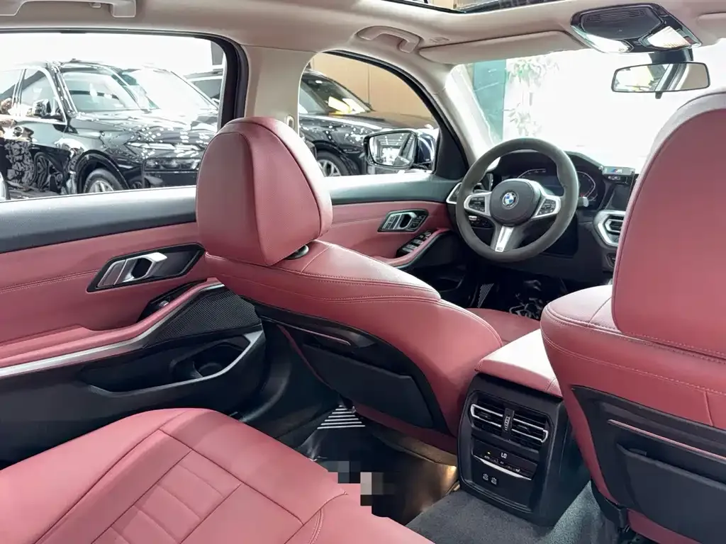 BMW 3 Series 2021 из CN, фото 2