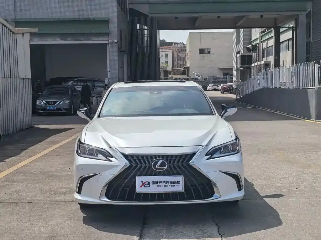 Lexus ES 2023 из CN, фото 6