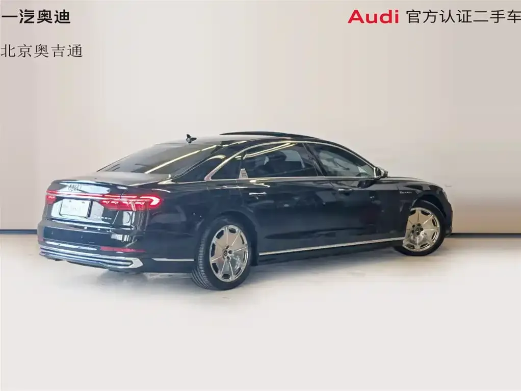 Audi A8 — фото 4