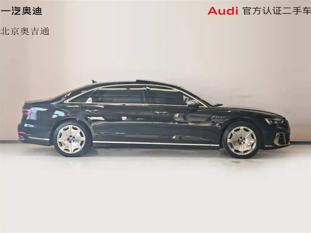 Audi A8 — фото 5