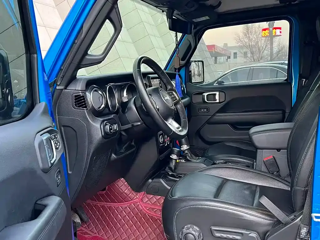 Jeep Wrangler 2023 из CN, фото 10