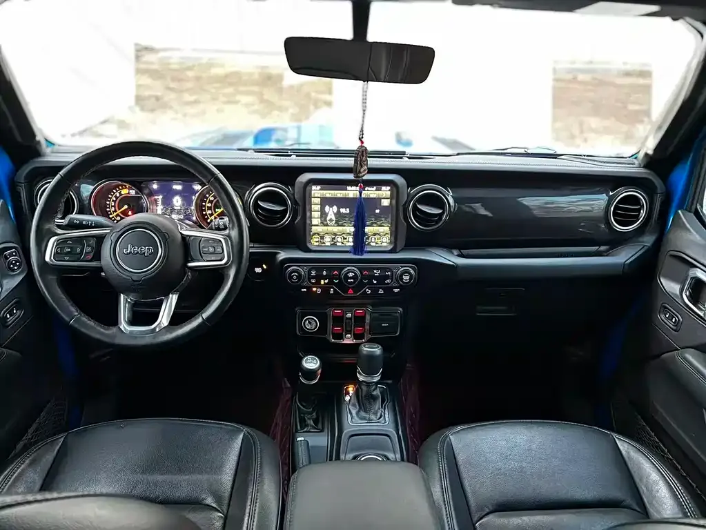 Jeep Wrangler 2023 из CN, фото 7