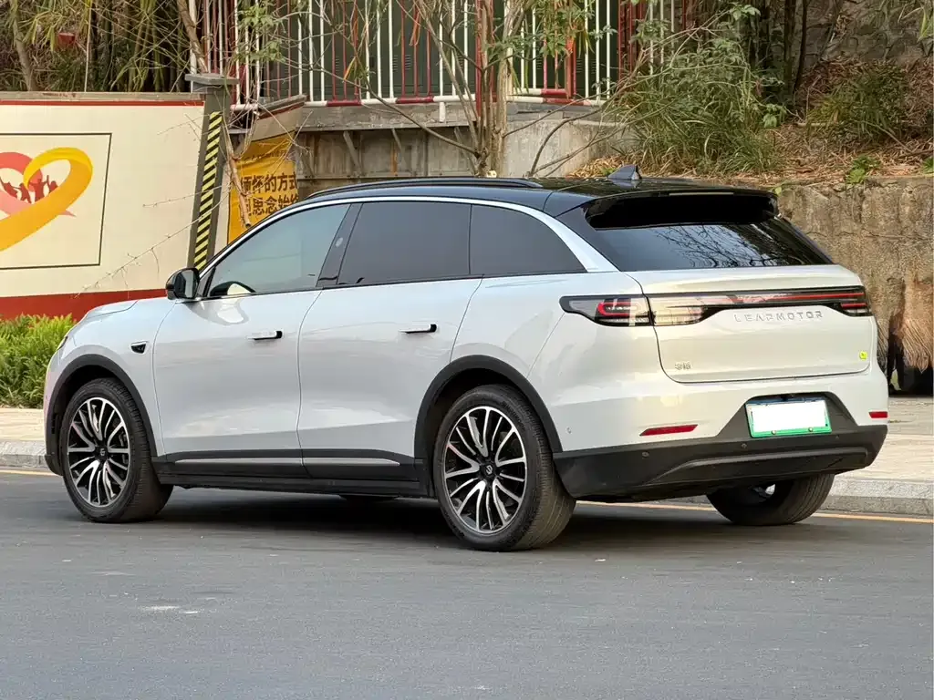 Leapmotor C11 — фото 2