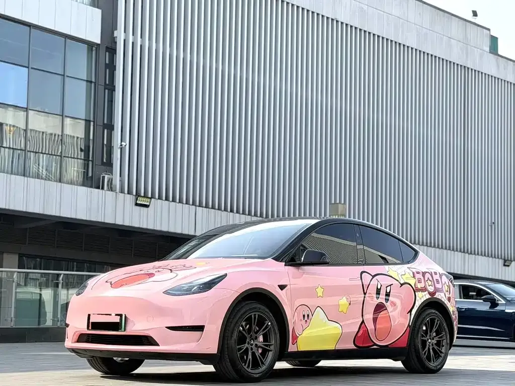 Tesla Model Y — фото 1