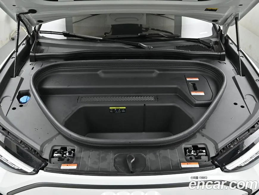 Audi Q6 e-tron 2025 из KR, фото 8