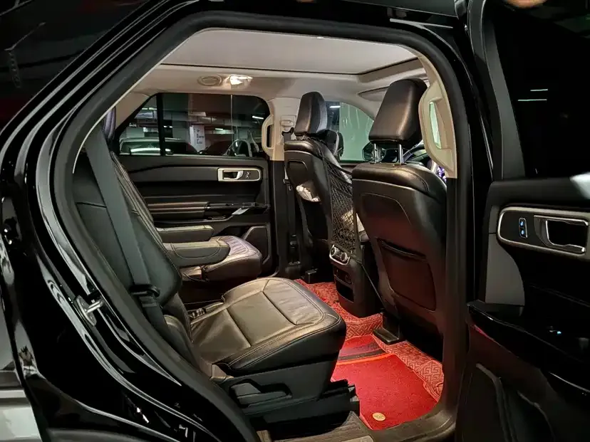 Ford Explorer 2021 из CN, фото 8
