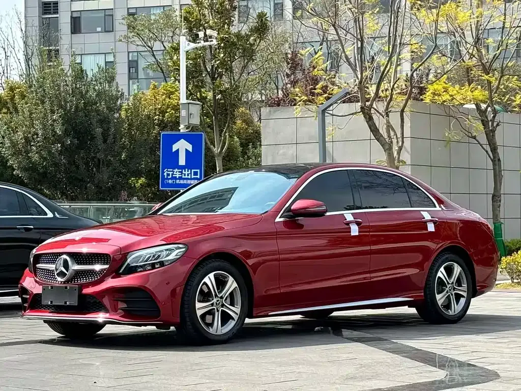 Mercedes-Benz C-Class — фото 1
