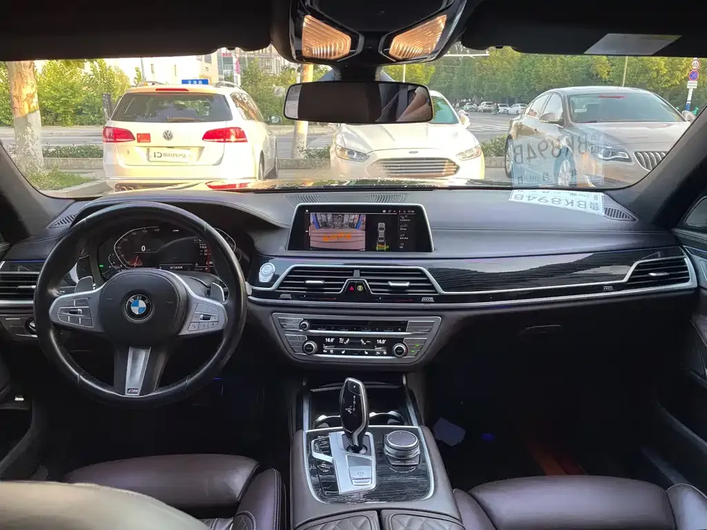 BMW 7 Series 2025 из CN, фото 2