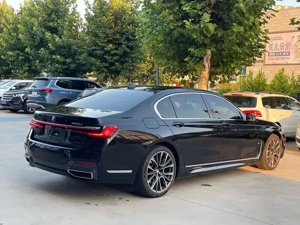 BMW 7 Series 2025 из CN, фото 3