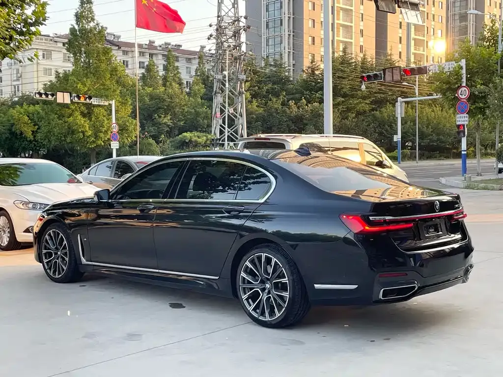 BMW 7 Series 2025 из CN, фото 7