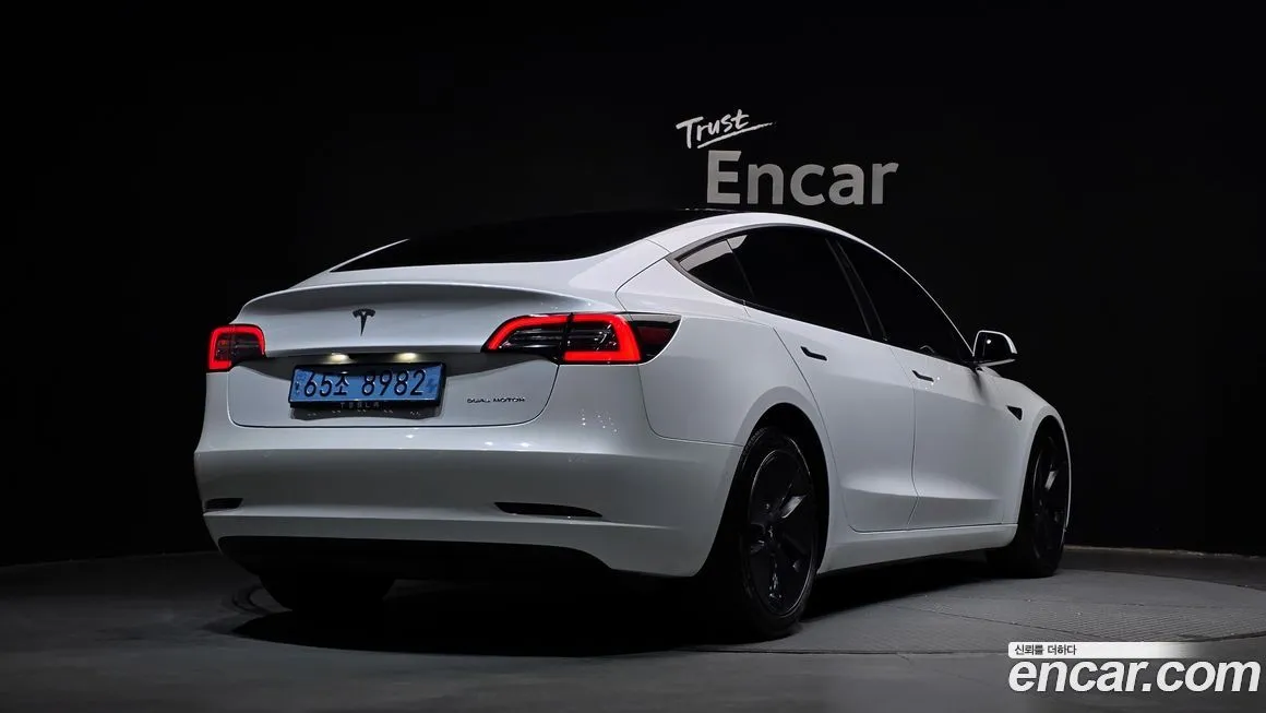 Tesla Model 3 2021 из KR, фото 2