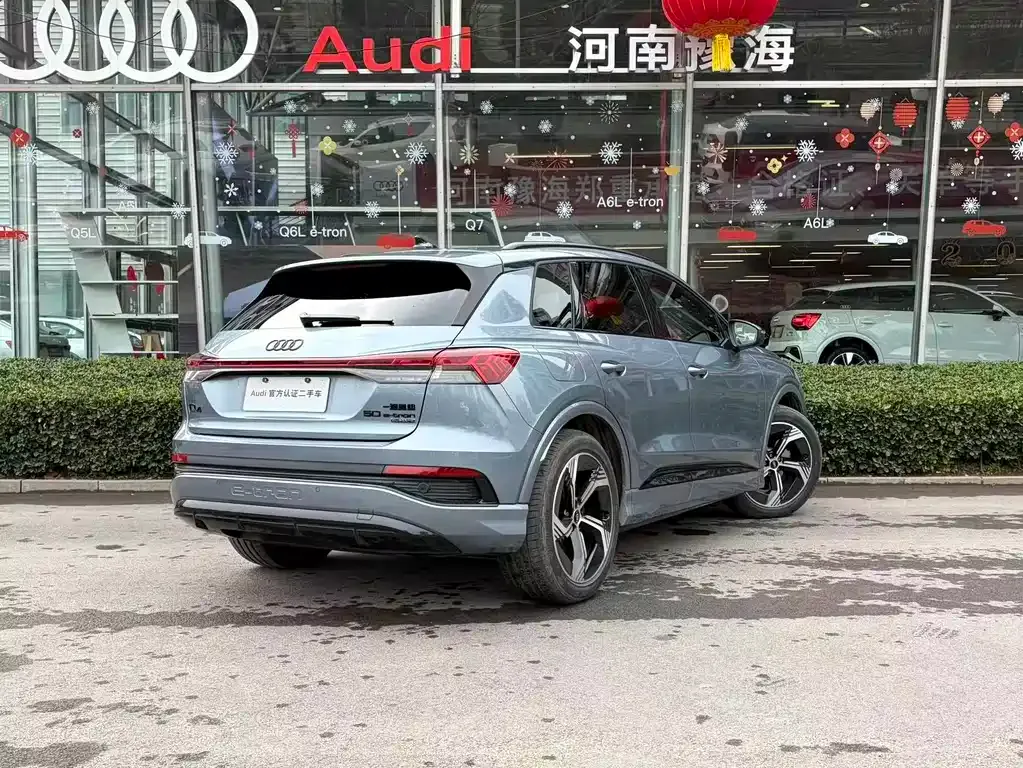 Audi Q4 e-tron — фото 9