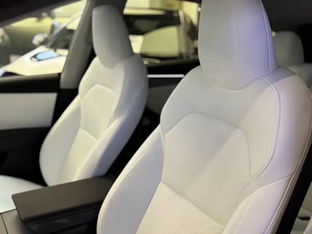 Tesla Model Y 2025 из CN, фото 2