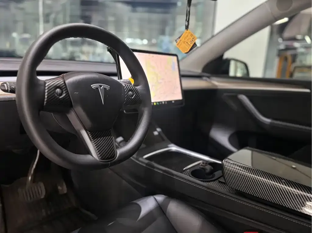 Tesla Model Y 2023 из CN, фото 2