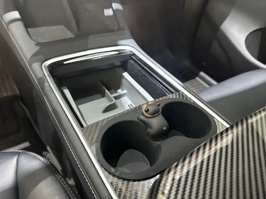 Tesla Model Y 2023 из CN, фото 6