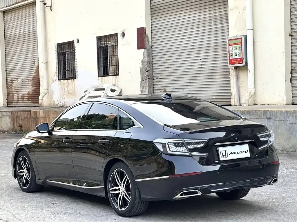 Honda Accord — фото 6