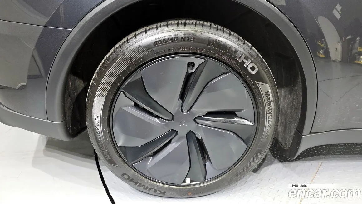 Tesla Model Y 2025 из KR, фото 9
