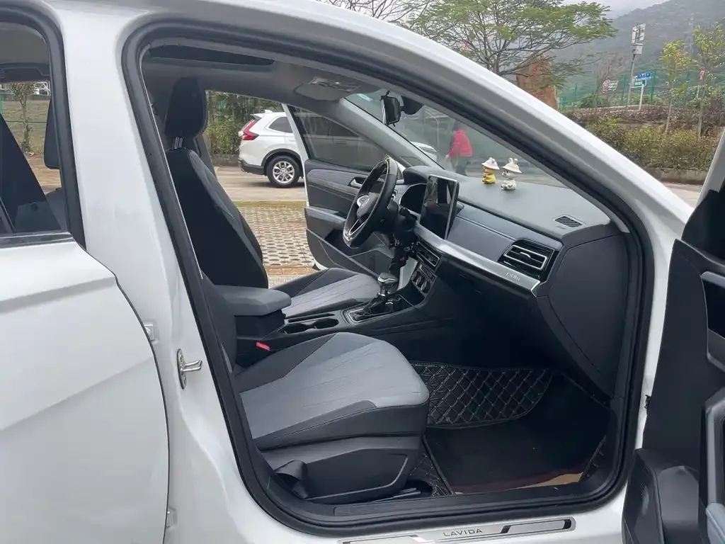 Volkswagen Lavida 2023 из CN, фото 2