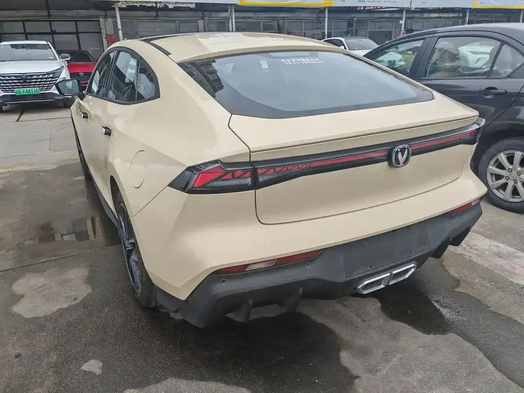 Changan UNI-V iDD 2024 из CN, фото 5