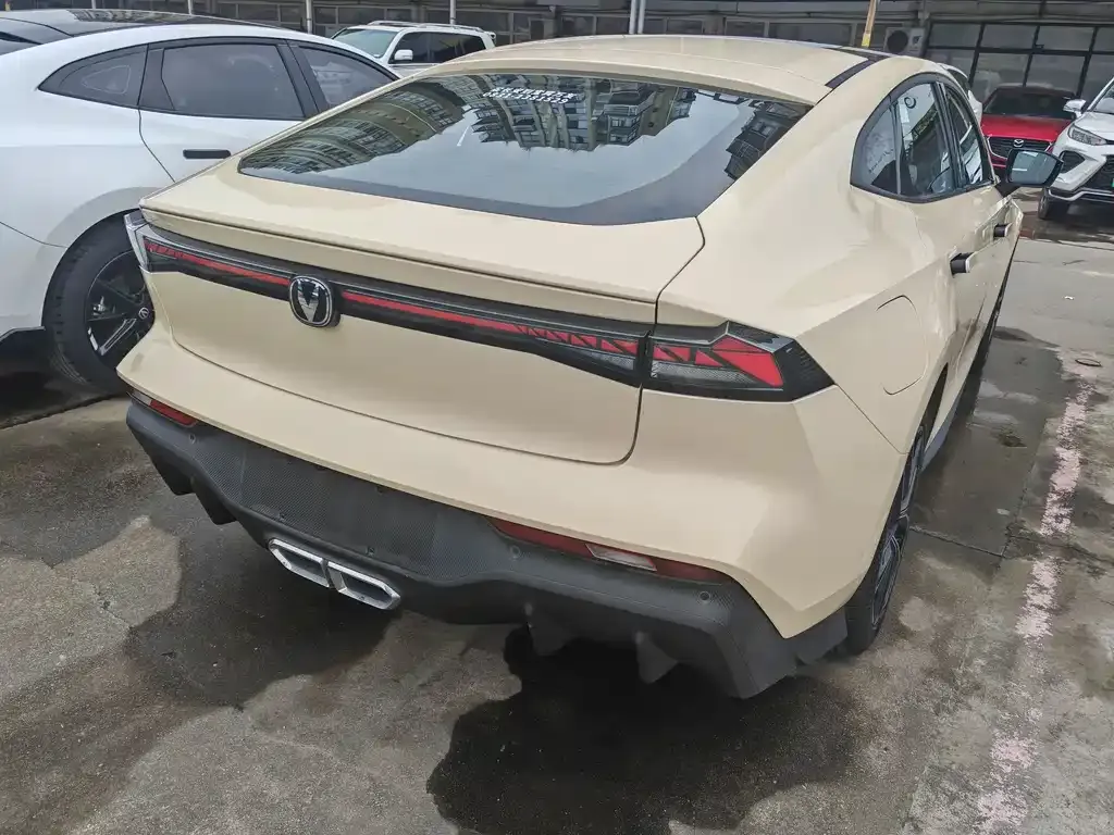 Changan UNI-V iDD 2024 из CN, фото 4