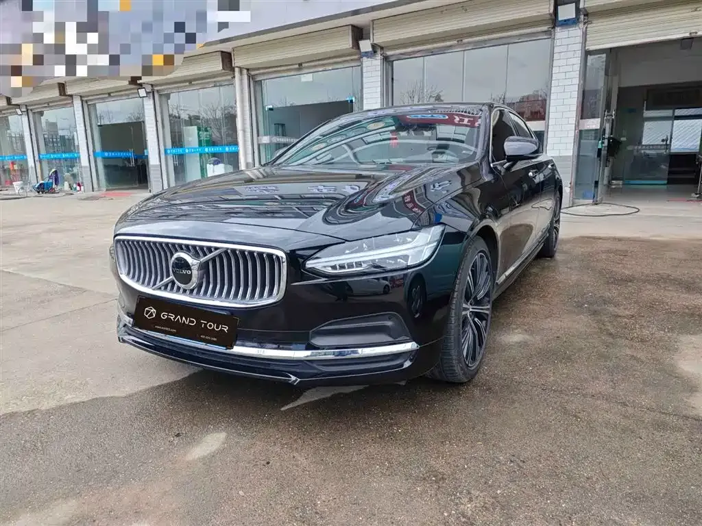 Volvo S90 — фото 1